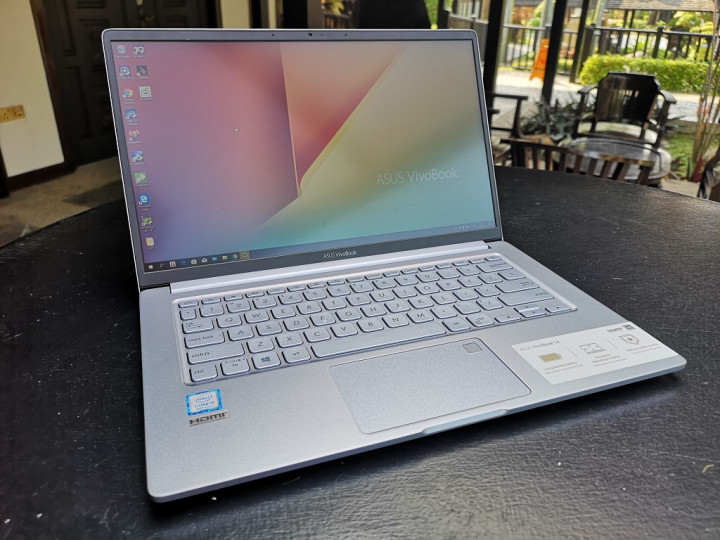 ASUS VivoBook Ultra K403, Paket Komplet Laptop Ringkas