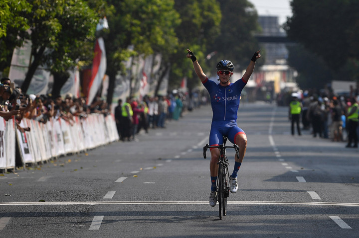 Marcus Culey Juara Etape Ketiga Tour de Indonesia 2019