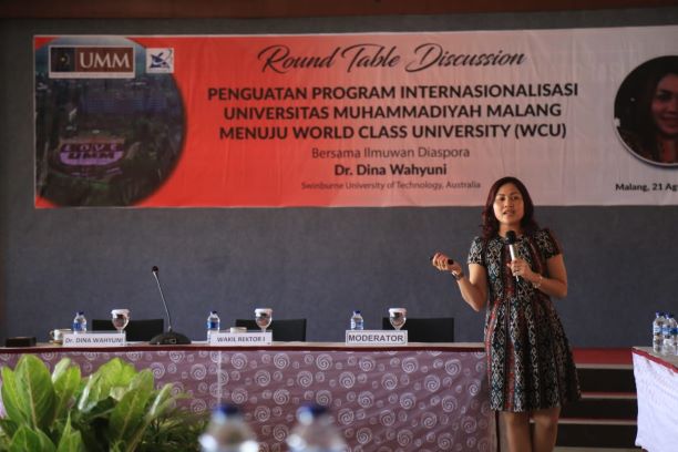 Jebolan Unej Berbagi Cerita Kemajuan Kampus Australia di UMM