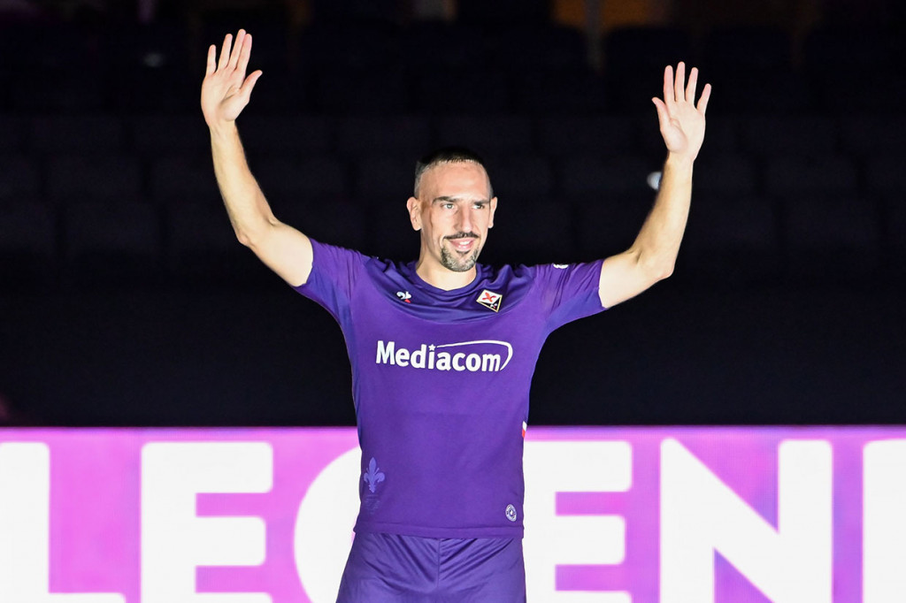 Franck Ribery Diperkenalkan di Depan Publik Fiorentina