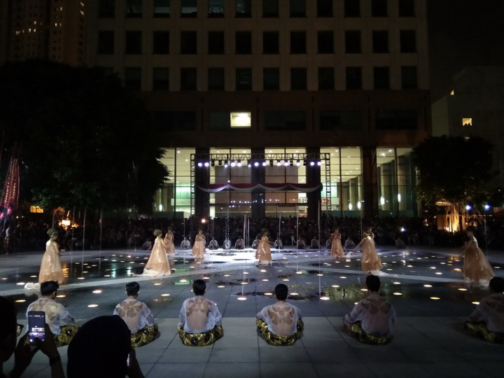 Keluh Kesah dan Kritik Sosial dalam Pagelaran Bidadari Bidadara