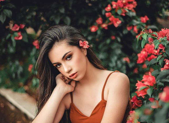 Cara Memilih Foundation yang Tepat