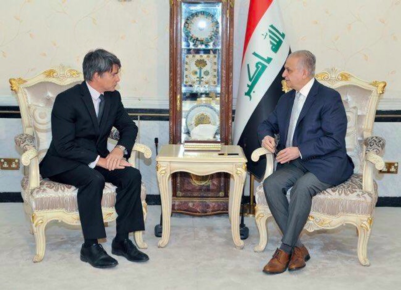 Kuasa usaha Amerika Serikat Brian McFeeters untuk Irak bertemu dengan Menlu Irak. Foto: Arab News.