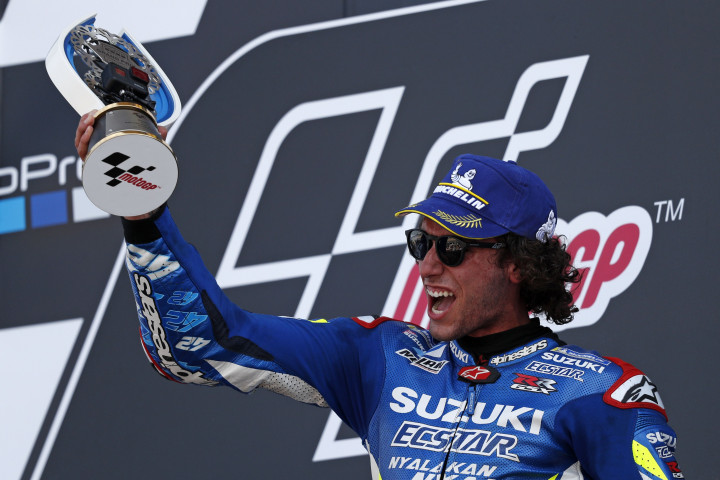 MotoGP Inggris, Alex Rins Salip Marquez di Tikungan Akhir