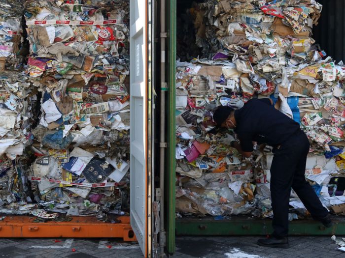 Indonesia bukan Tong Sampah