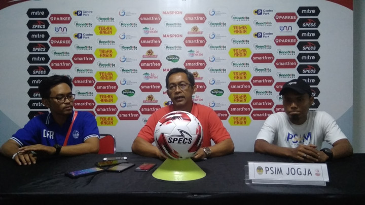Dikalahkan Mitra Kukar, Aji Santoso tak Cemas