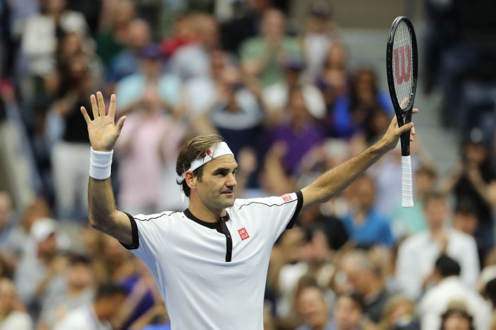 Tekuk Penggemarnya, Federer Melaju ke Putaran Tiga