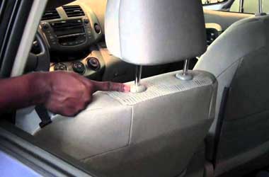 Cara Tepat Setel Sandaran Kepala di Jok Mobil