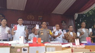 Polisi Sita 5 Ribu Ponsel Ilegal