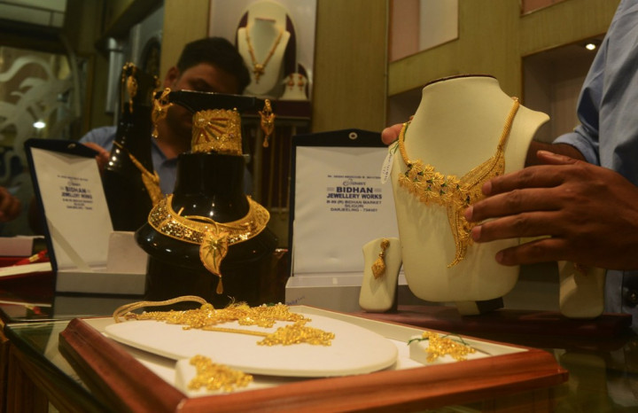 Perang Dagang Bikin Emas Jadi Primadona