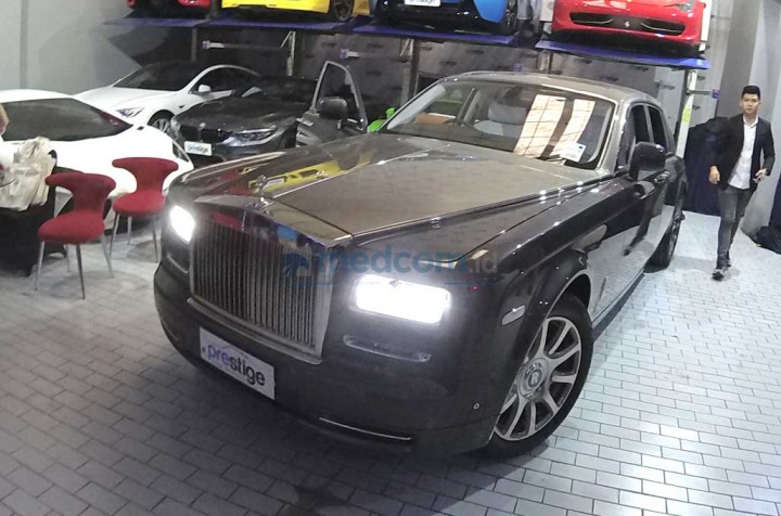 Rolls-Royce Ogah Pakai Hybrid, Langsung Full Listrik