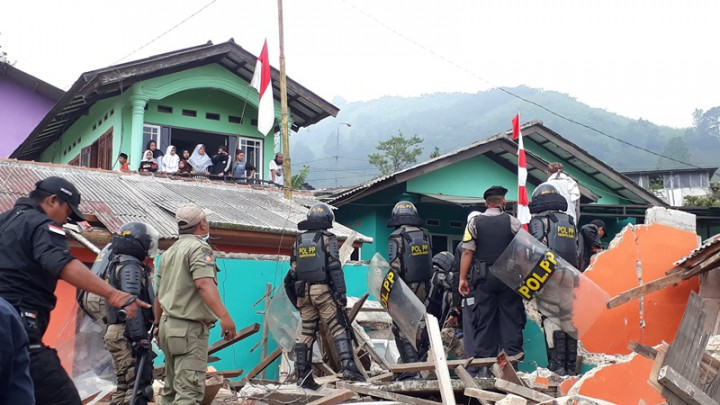 23 Bangunan di Puncak Bogor Dibongkar
