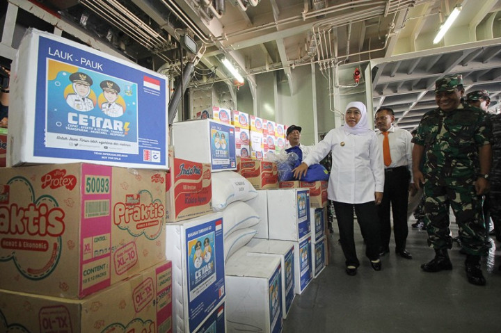 Pemprov Jatim-TNI AL Kirim Bantuan Logistik ke Papua