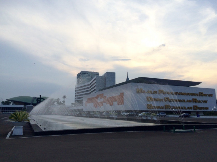 10 Anggota DPD Terpilih dengan Suara Terbanyak