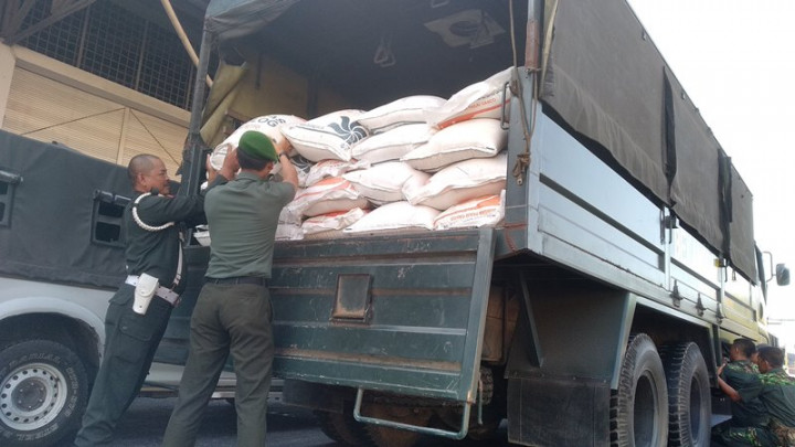 Kodam XIV Hasanuddin Kirim 50 Ton Beras ke Papua