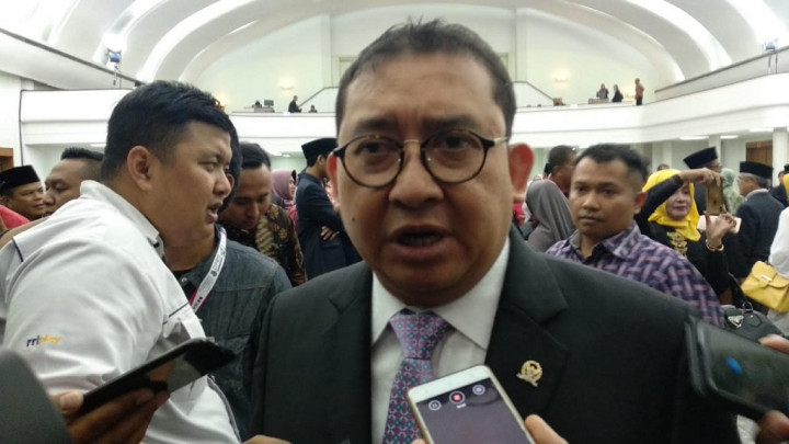 Fadli Zon Sarankan Presiden Berkantor di Papua