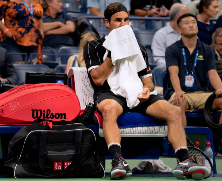 Cedera, Federer Menyerah dari Dimitrov di Perempat Final