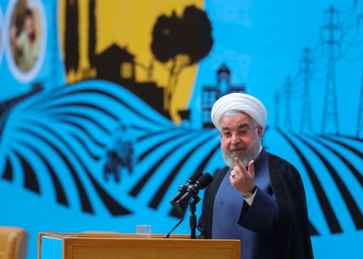 Presiden Rouhani Perintahkan Kembali Program Nuklir Iran