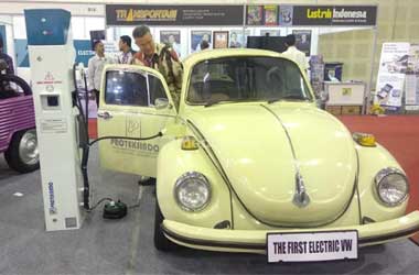 VW Kodok Klasik Tenaga Listrik Mejeng di IEMS 2019