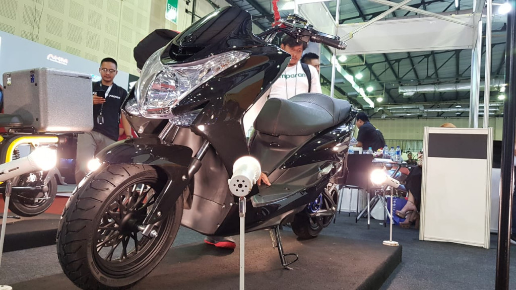  United  MG1  Bakal Rival Honda PCX Listrik  Medcom id