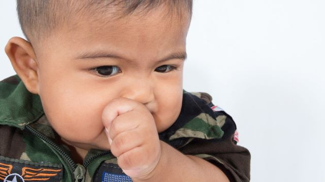 Trik Jitu Hentikan Kebiasaan Anak Mengisap Jari