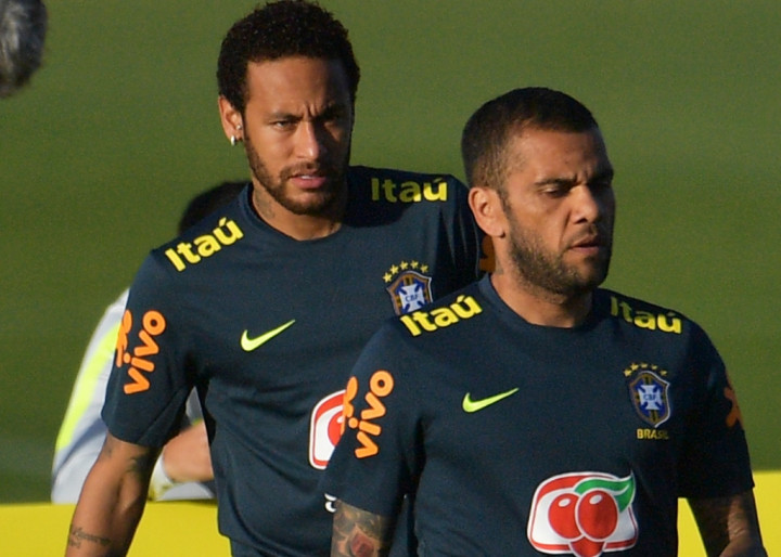 Respons Alves Soal Kembalinya Neymar di Timnas Brasil