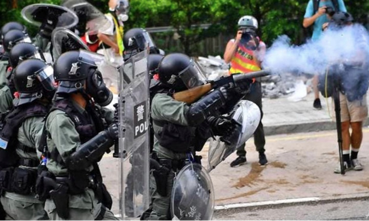 Hong Kong Memanas Lagi, Polisi Tembakkan Gas Air Mata