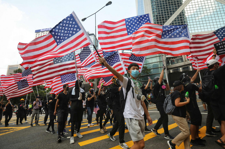 Demonstran Hong Kong Minta Dukungan Trump