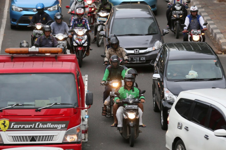 Perluasan Tarif Gojek dan Grab Masih Dipantau