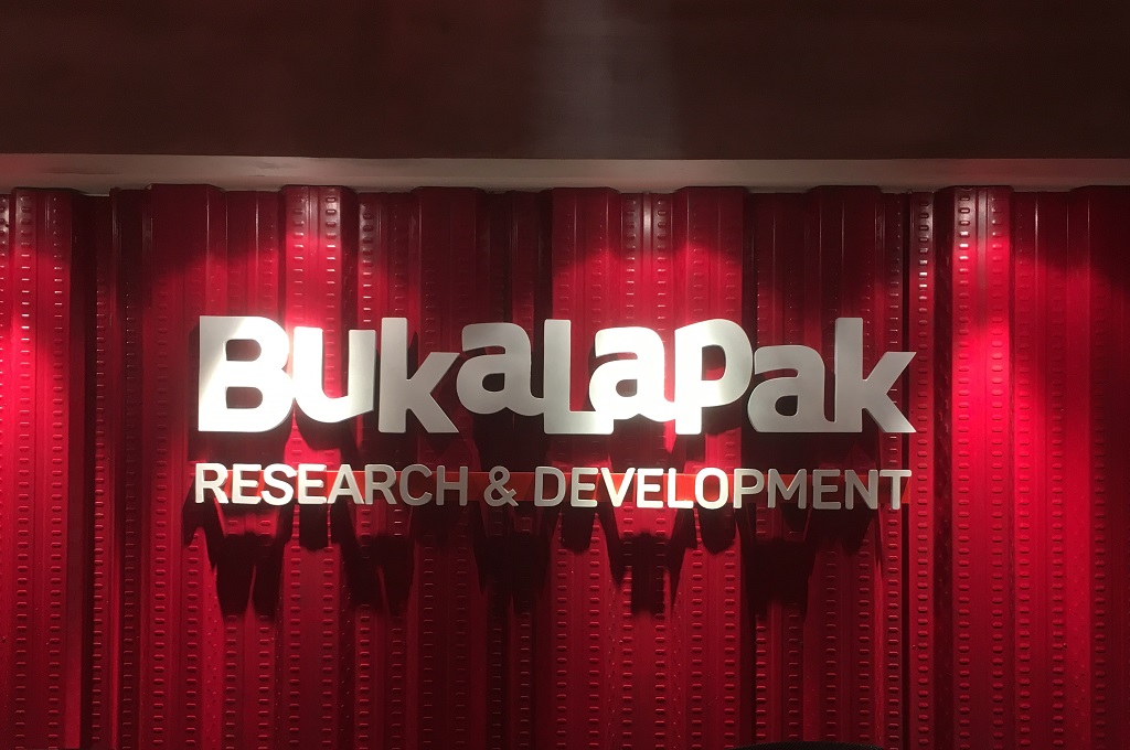 Bukalapak dilaporkan melakukan pemangkasan pegawai perusahaannya dalam jumlah besar.