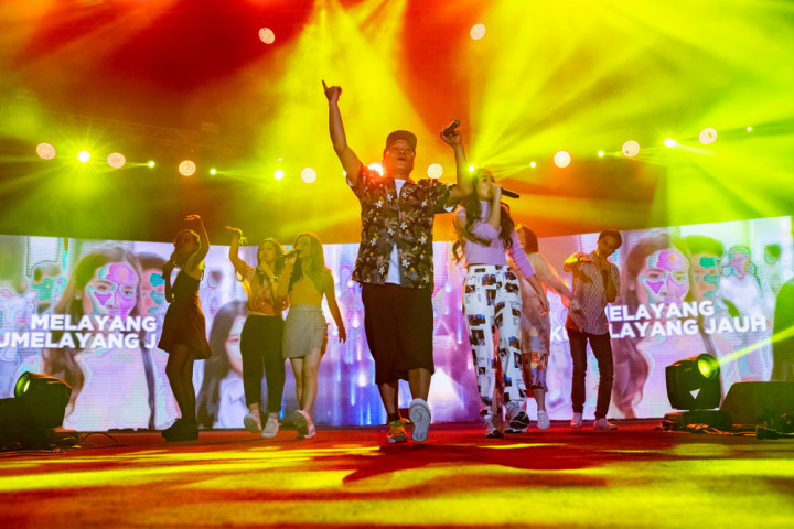 Iwa K Bawakan Lagu Bebas Terbaru Bareng Sheryl Sheinafia