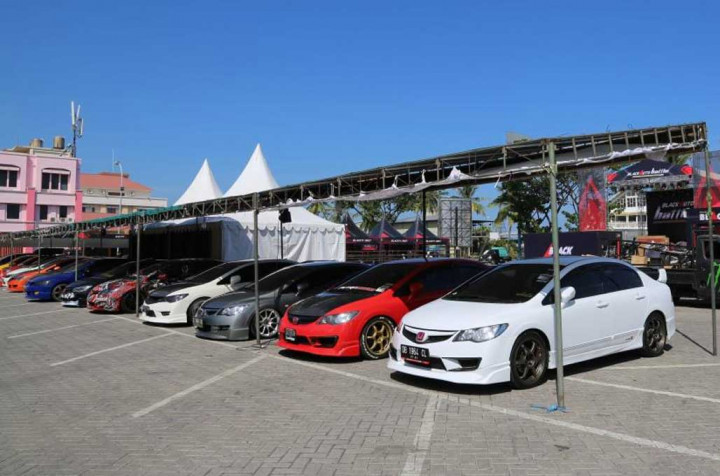 Kontes Modifikasi BlackAuto Bikin Pemanasan di Manado