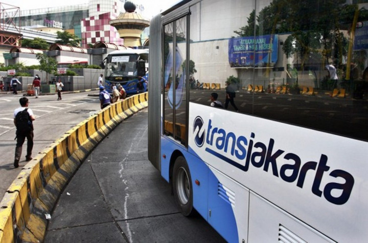 Sopir Bus Diduga Kehilangan Konsentrasi