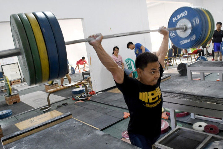 Persiapan SEA Games, Lifter Indonesia Fokus Tingkatkan Power