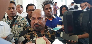 Gubernur Papua Bantah Perintahkan Mahasiswa Pulang