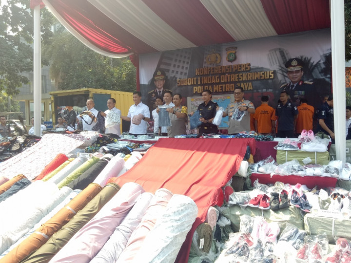 Pakaian Bekas Rp9 M Diselundupkan dari Tiongkok