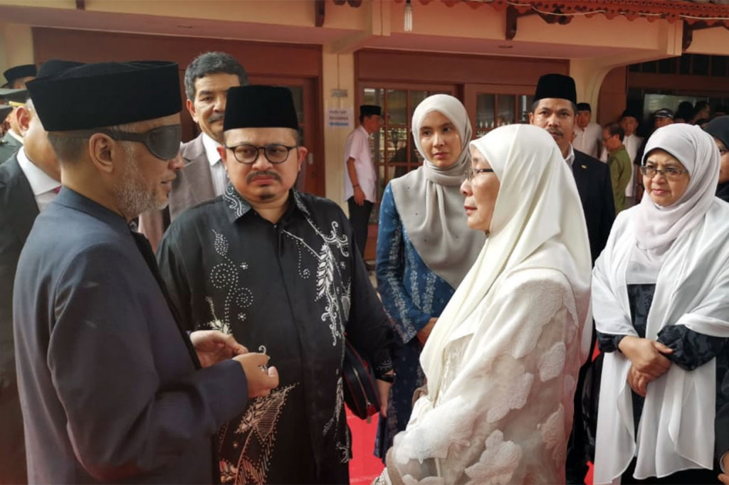 Wan Azizah Hadiri Pemakaman BJ Habibie