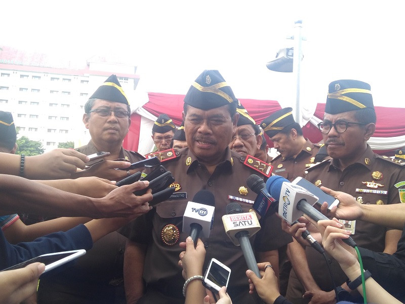 Jaksa Agung M Prasetyo (tengah). Medcom.id/Kautsar Widya Prabowo.