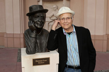 Norman Lear jadi Peraih Emmy Awards Tertua