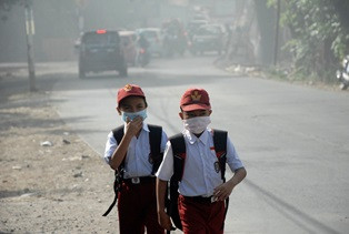Tiga Sekolah Diliburkan Pascakebakaran TPA Antang