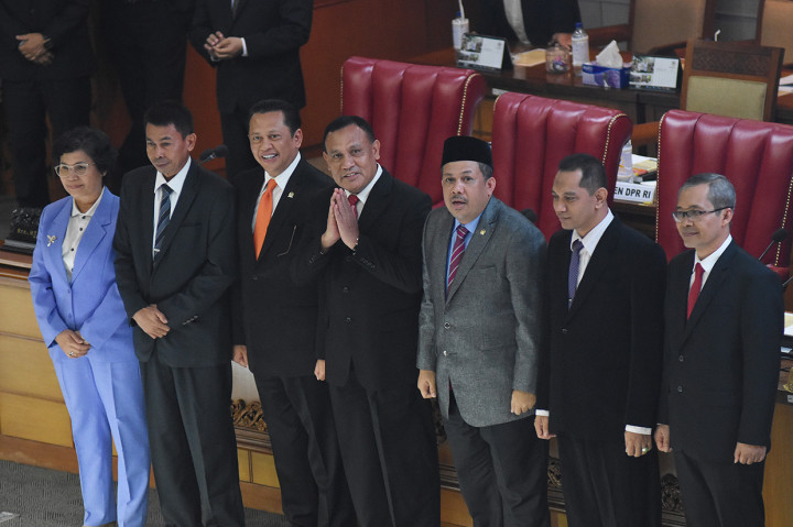 DPR Sahkan 5 Pimpinan KPK Terpilih