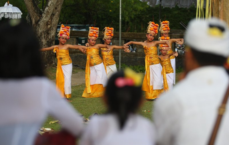  Tari Bali dalam Upacara Peiodalan Pura Udiyana Sari. (Foto: MI/Ramdani)