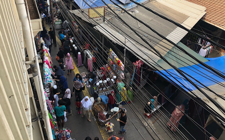 Anies Segera Umumkan Pemanfaatan Trotoar untuk PKL