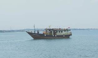 Kapal Kemenhub Buka Pelayaran Rakyat di Karimunjawa