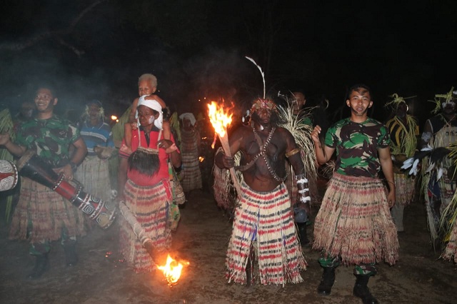 Pesta 12 Jam di Tanah Papua