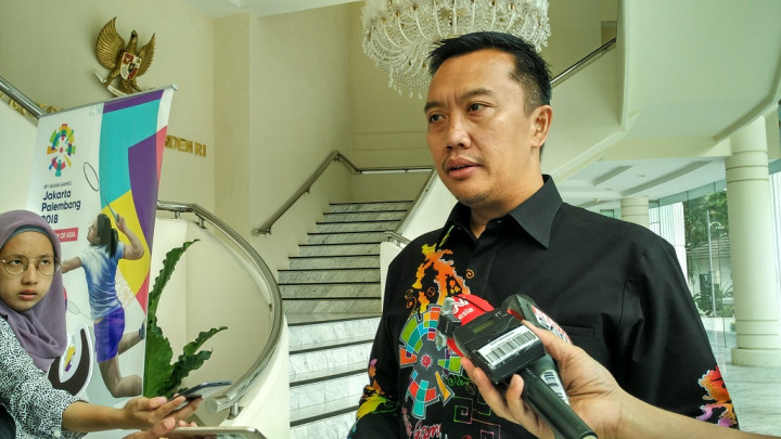 Menpora Imam Nahrawi Tersangka Suap Dana Hibah