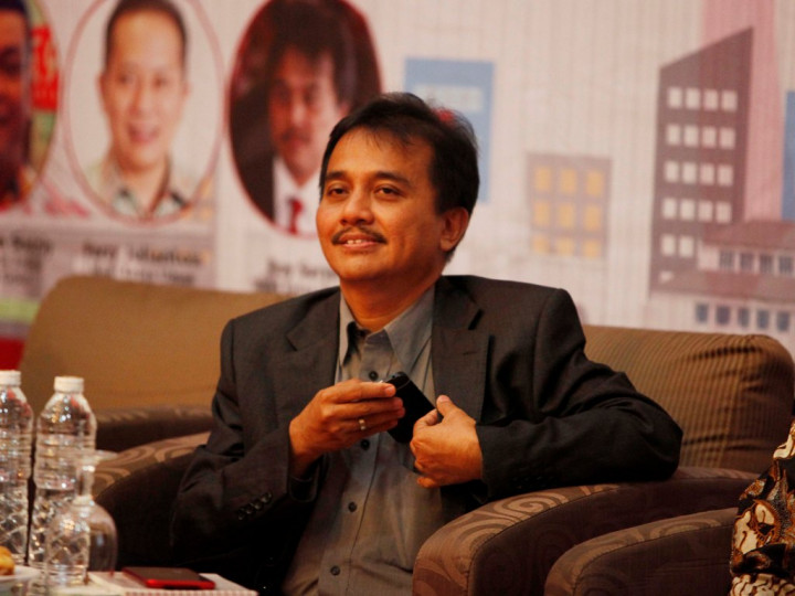 Roy Suryo Prihatin Imam Nahrawi Tersangka