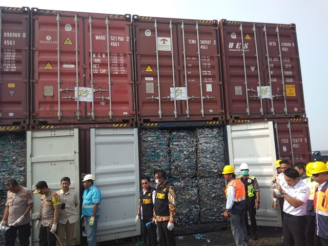 Kontainer Beracun Sepanjang Istana Merdeka-Kota Tua