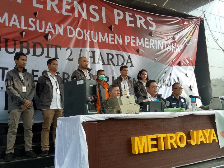 Pelaku Pemalsu Dokumen Ditangkap