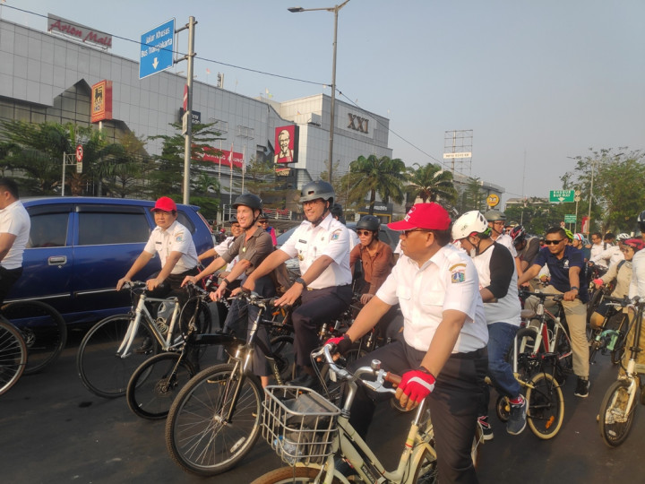 Anies Tries Rawamangun-City Hall Bicycle Path
